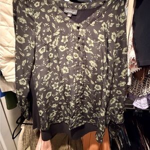 Floral Button-Up Blouse in Black and Green